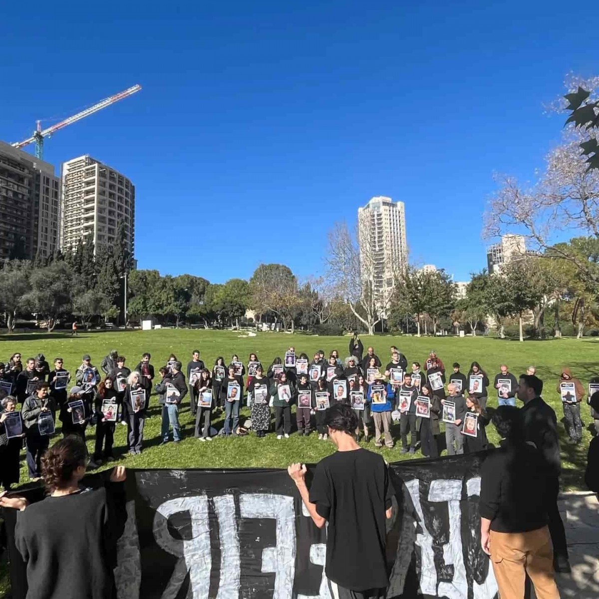 「Free Jerusalem」と 「All That's Left」による集会