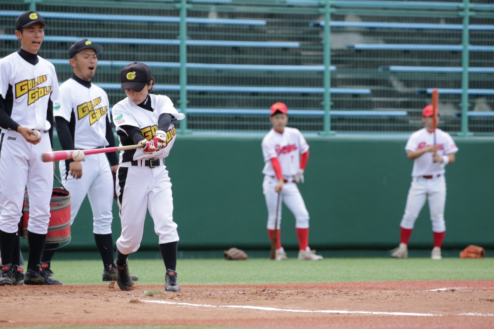 片岡安祐美　一生、ユニフォームを脱がない